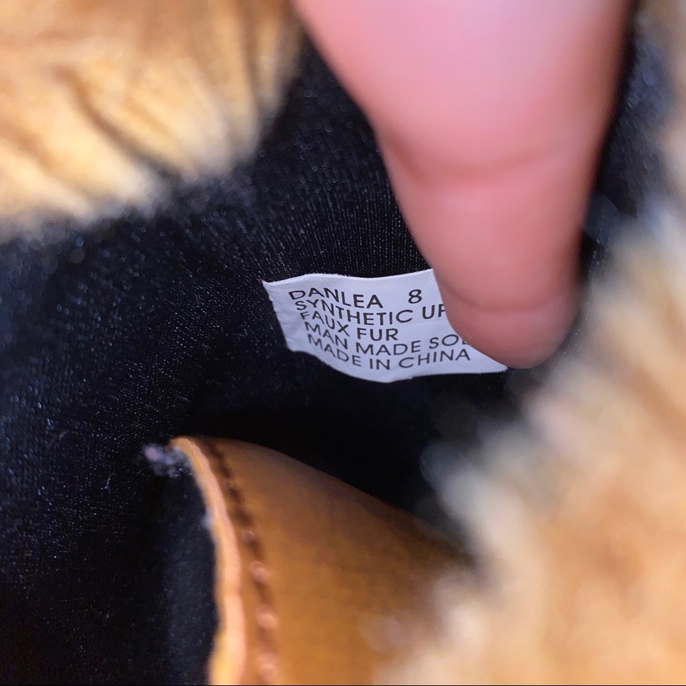 macy’s snow boots - Picture 6 of 7